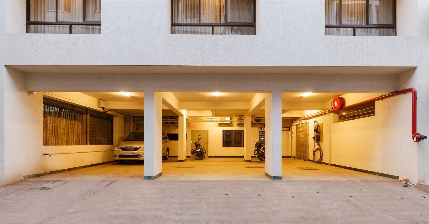 Hotel Classic Mid Town, コールハープル エクステリア 写真